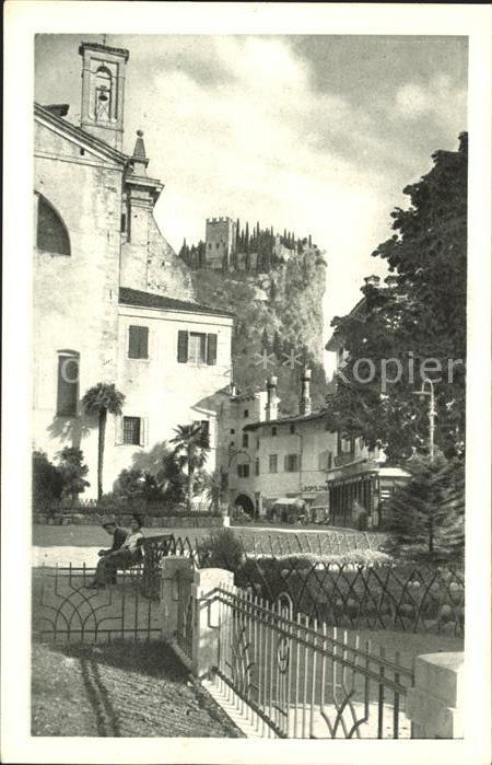 Bozen Suedtirol Arco Platz an der Kirche mit Kastell