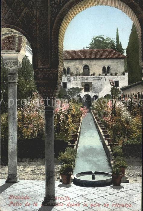 Granada Andalucia Patio de la acequias desde la sala de retratos