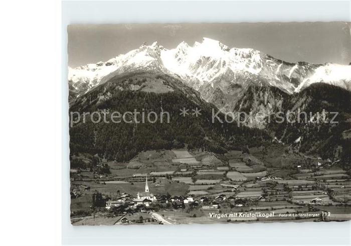 Virgen mit Kristallkogel