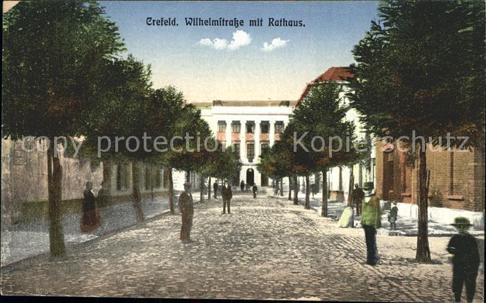 Krefeld Wilhelmstrasse mit Rathaus