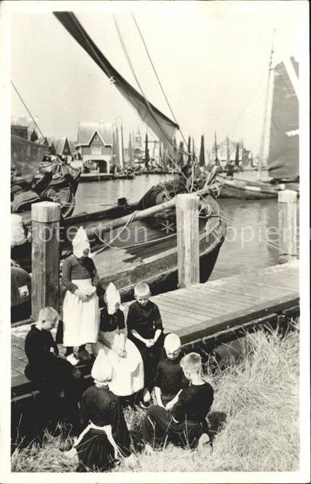 Volendam Zomer aan de haven Kinder Schiff