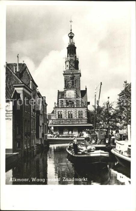 Alkmaar Waag vanaf Zaadmarkt Boot