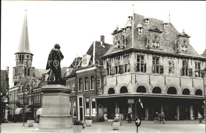 Hoorn Rodesteen met Waaggebouw Standbeeld Coen Monument