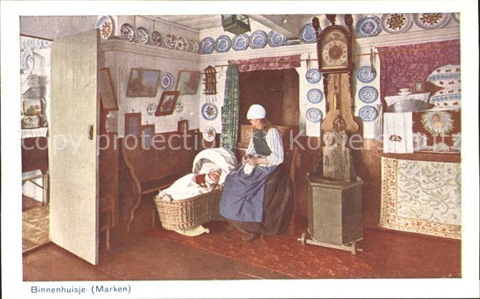 Marken Binnenhuisje Mutter mit Baby
