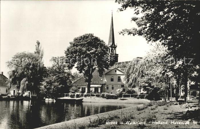 Broek Waterland Havenrak Kerk