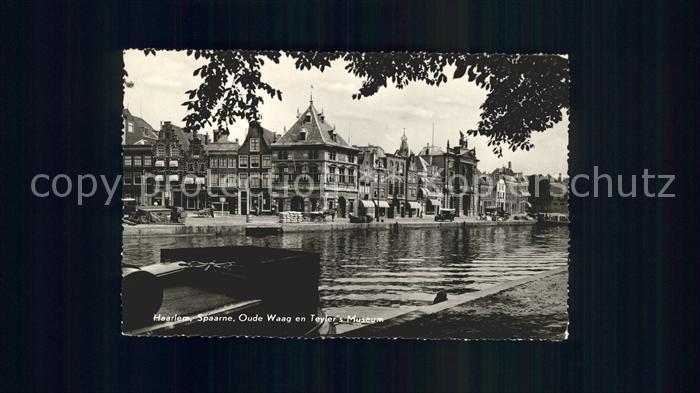 Haarlem Spaarne Oude Waag en Teylers Museum