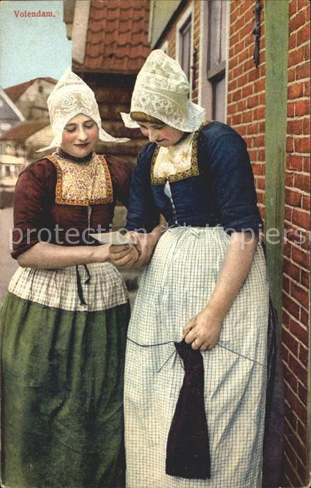 Volendam Maedchen Trachten
