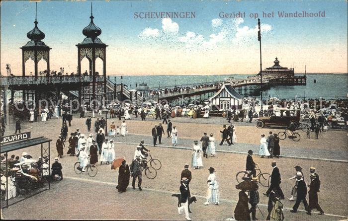 Scheveningen Gezicht op het Wandelhoofd