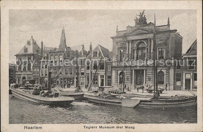 Haarlem Teylers Museum met Waag Schiff
