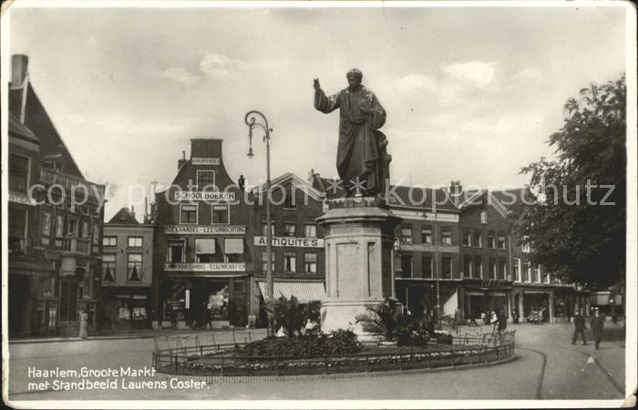 Haarlem Groote Markt met Standbeeld Laurens Coster Statue Denkmal