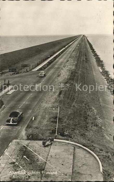 Afsluitdijk richting Friesland Deich