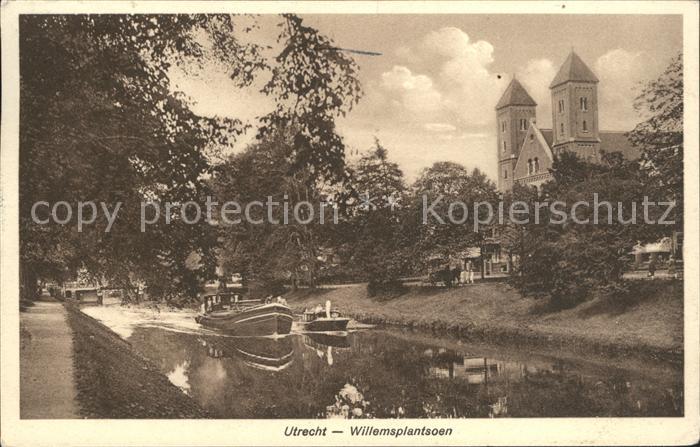Utrecht Willemsplantsoen Kanal Boot Kirche