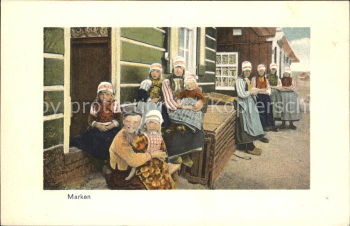 Marken Junge Inselbewohner Trachten
