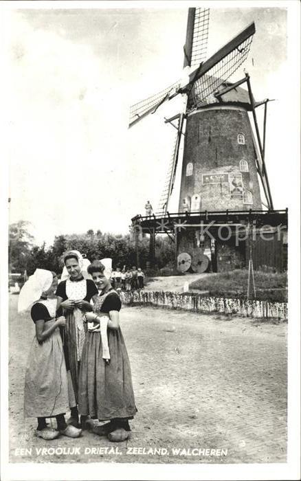 Walcheren Een vroolijk drietal Molen Trachten Windmuehle