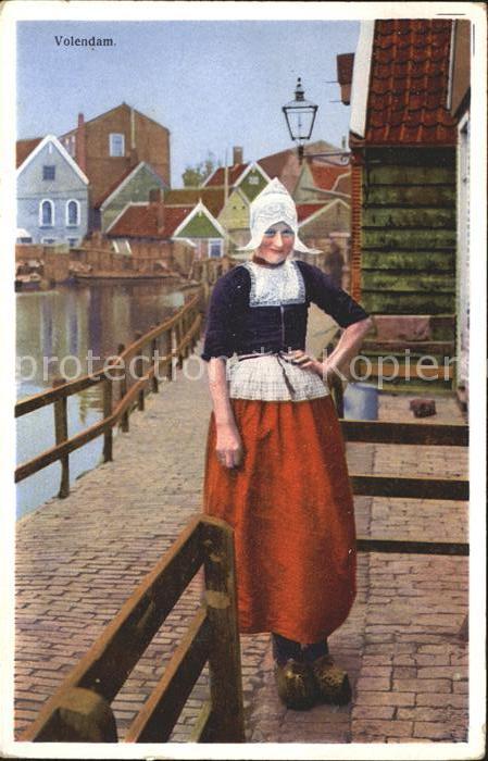 Volendam Junge Frau Trachten