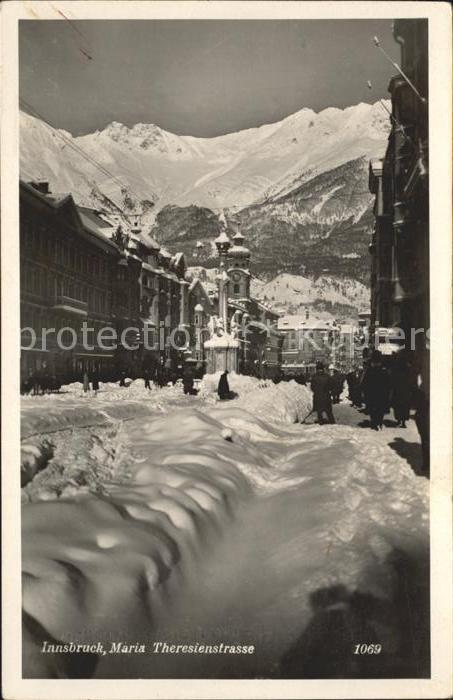 Innsbruck Maria Theresienstrasse tief verschneit