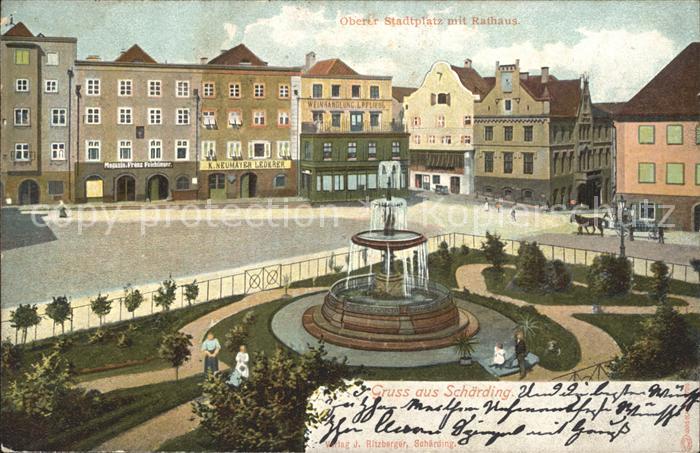 Schaerding Oberer Stadtplatz mit Rathaus Brunnen