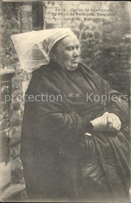 Treguier Cotes d Armor Coiffe de Ceremonie du Pays de Paimpol