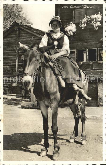 Trachten Schweiz Costume Valaisan Lasttier