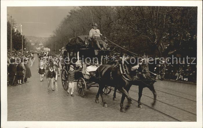 Zuerich Fest Umzug Pferdekutsche