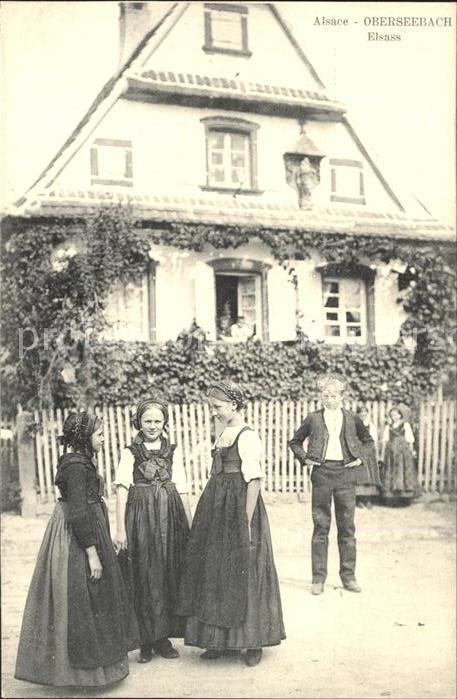 Oberseebach Bas-Rhin Maedchen Junge Trachten