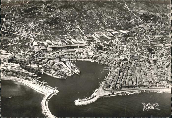 La Ciotat Le Port et les Chantiers de la Ville vue aerienne