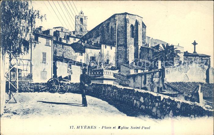 Hyeres Place et Eglise Saint Paul