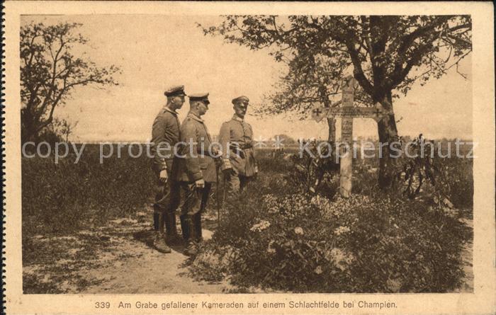 Champien Am Grabe gefallener Kameraden