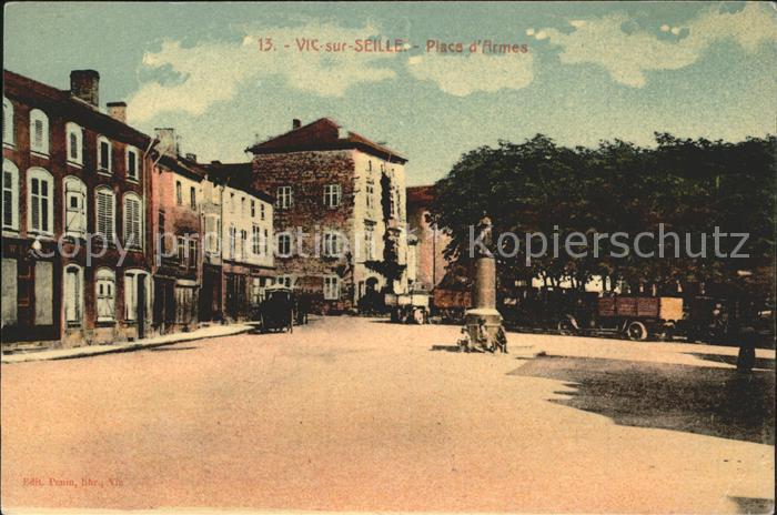 Vic-sur-Seille Place d Armes Monument