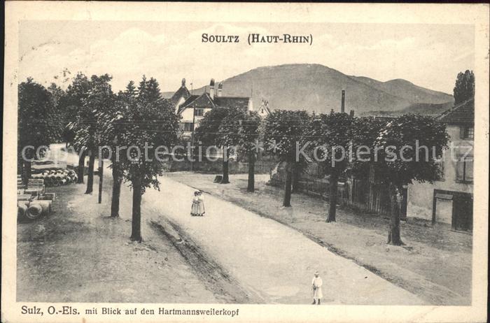 Soultz-Haut-Rhin mit Blick auf Hartmannsweilerkopf