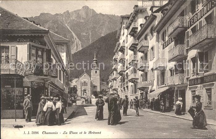 Chamonix Place et le Brevent