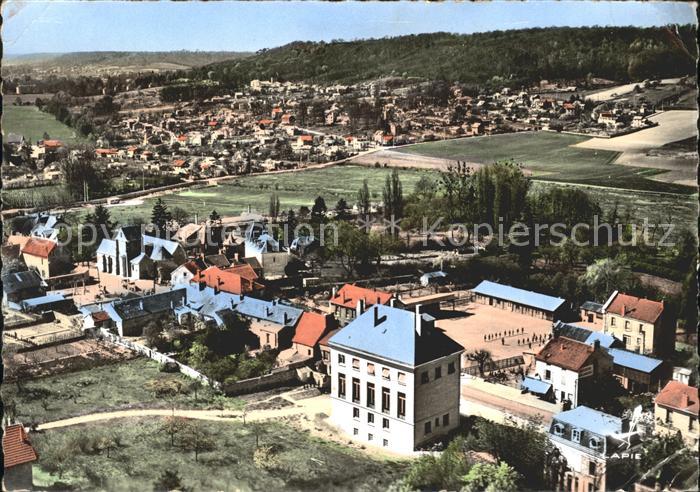 Bures-sur-Yvette Mairie et Rue de Chevreuse vue aerienne