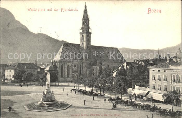 Bozen Suedtirol Walterplatz mit Pfarrkirche