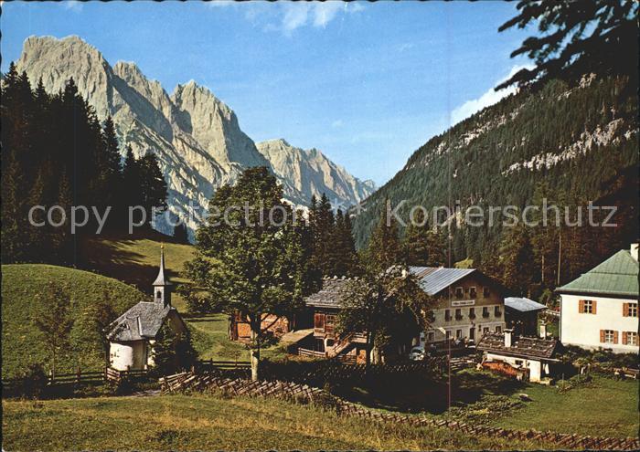 Weissbach Lofer Alpengasthaus Hirschbuehel Kapelle