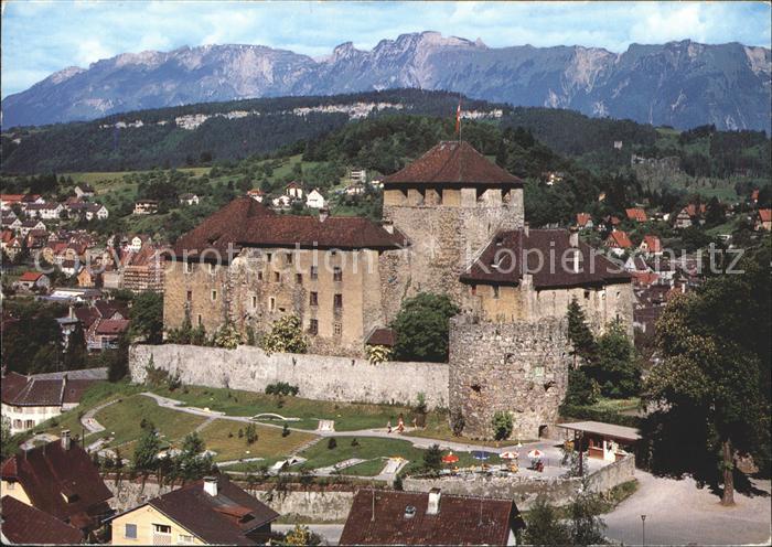 Feldkirch Vorarlberg Schattenburg mit Minigolfanlage