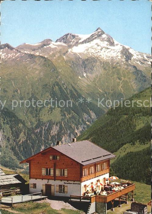 Mallnitz Kaernten Haeusleralm mit Hannover Haus und Ankogel