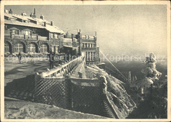 Hirschwang Rax Raxbahn Bergstation im Rauhreif