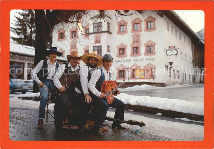 Fieberbrunn Tirol Gasthof Neue Post mit Schilehrerkapelle Crawallos