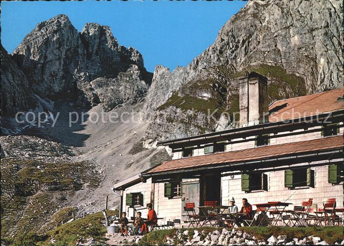 Ehrwald Tirol Coburger Huette mit Gruenstein