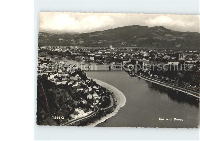 Linz Donau Panorama Fliegeraufnahme