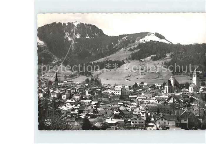 Kitzbuehel Tirol mit Hahnenkamm