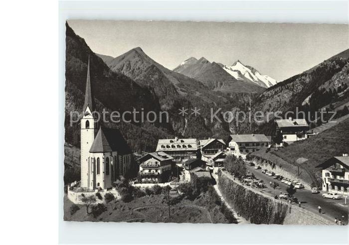 Heiligenblut Kaernten Kirche mit Grossglockner