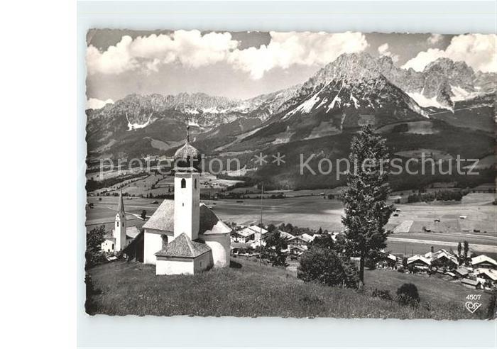 Ellmau Tirol mit Kirche und Wilden Kaiser