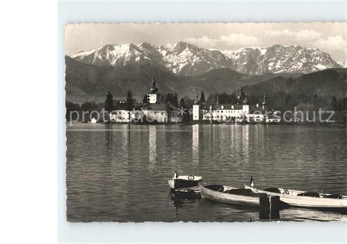 Gmunden Salzkammergut am Traunsee Schloss Ort mit Hoellengebirge