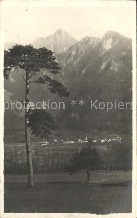 Jenins Gesamtansicht mit Alpen