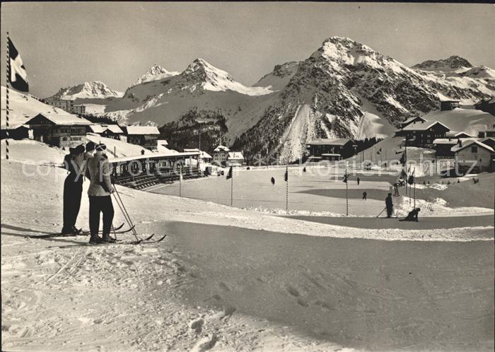 Inner Arosa Eisbahn Skifahrer Schiesshorn Furkahoerner Wintersportplatz