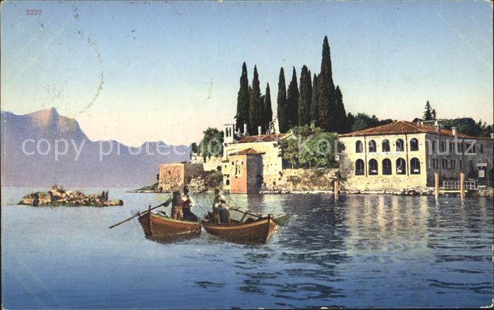 San Vigilio Lago di Garda con isolino Boot