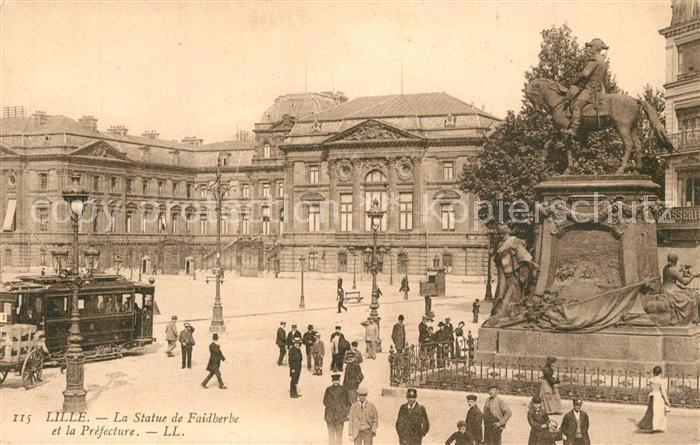 Lille Nord Statue de Faidherbe et la Prefecture