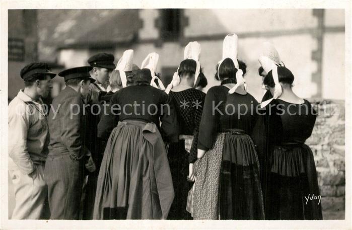 Saint-Guenole Groupe de bigoudines