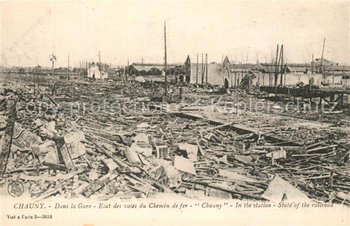 Chauny Aisne Dans la Gare Ruines